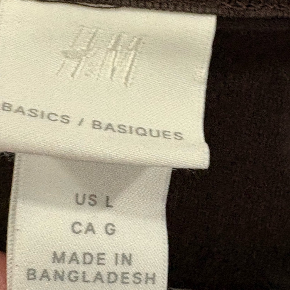 H&M Brown Short Sleeve Crew Neck Tee - Picture 2 of 3